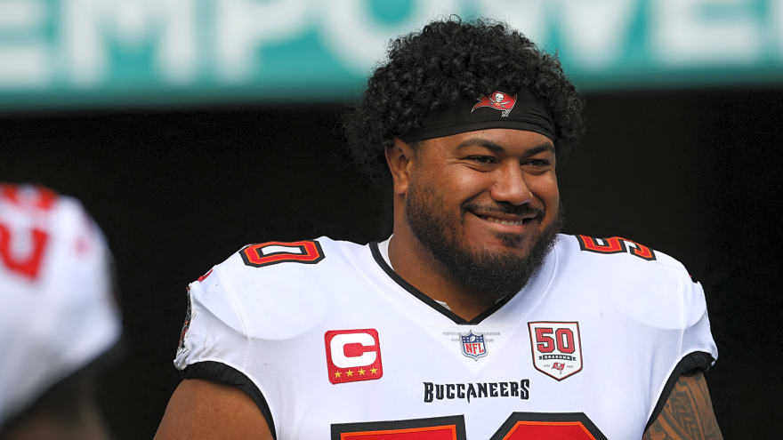 Vita Vea trade buzz is eye candy for the Bears but it’s a move Chicago simply can’t, and shouldn’t, pull off in 2026