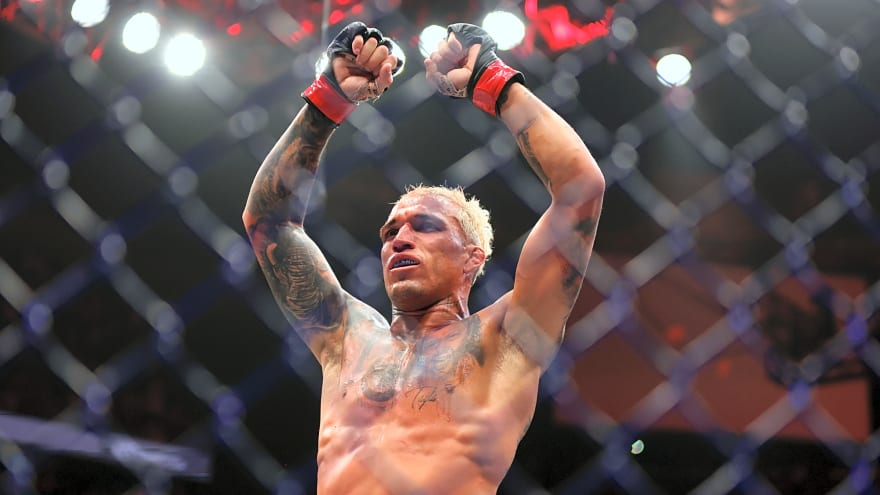 Charles Oliveira gives new insight into targeted date for BMF bout with Max Holloway