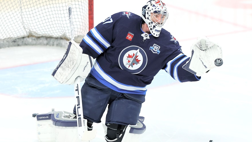 Sharks, Jets Have Discussed A Connor Hellebuyck Trade