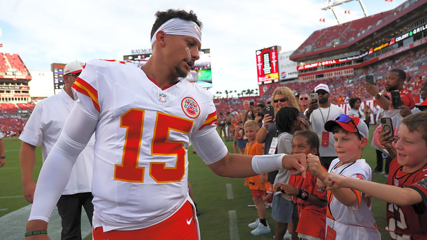 Patrick Mahomes On Track For Week 1; Garrett Nussmeier Pushing Justin Fields For Chiefs’ QB2 Gig