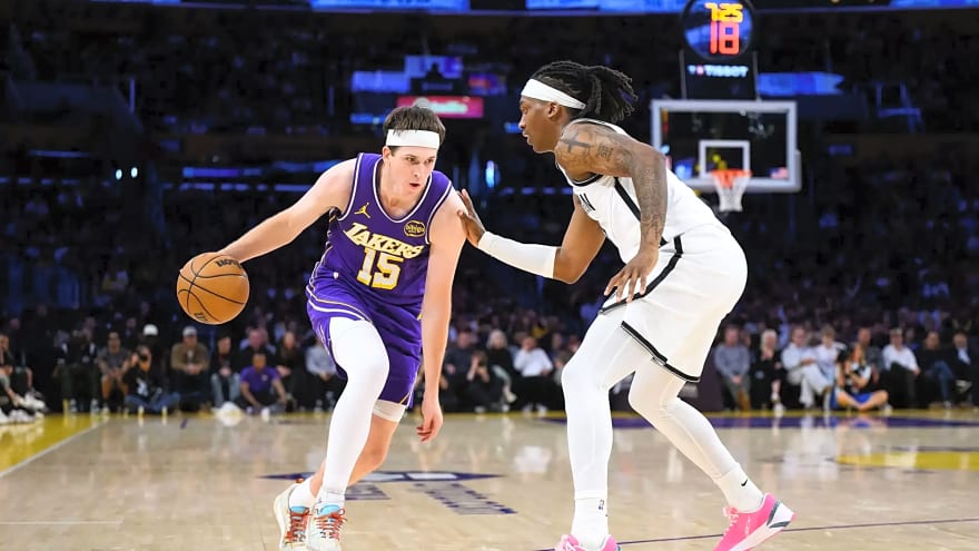 Lakers Interested in Re-Signing 4 Key Players This Summer