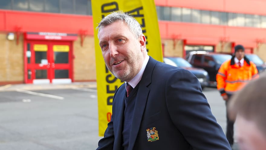 Man Utd & Liverpool submit offers for 17-yo wonderkid; Struggling club could be forced to sell