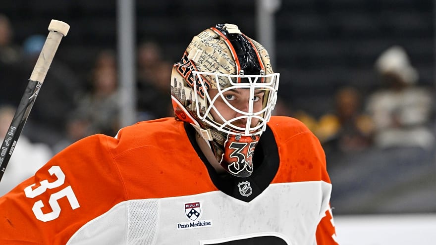 Flyers to recall goaltender
