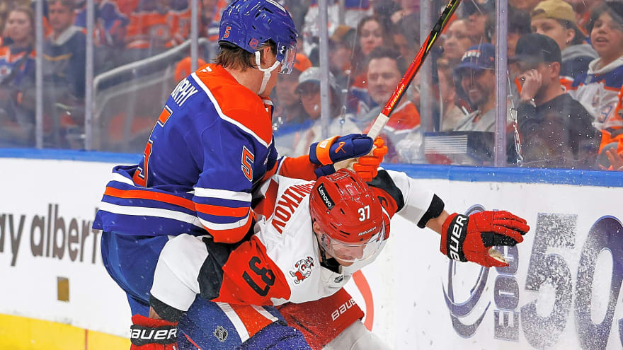 How Connor Murphy and Jason Dickinson fit into the Oilers lineup