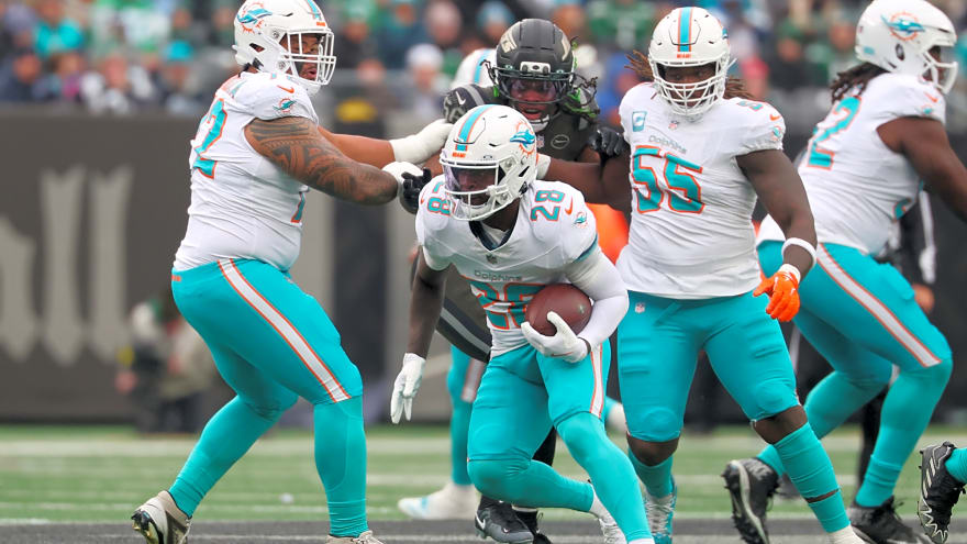 Miami Running Back De’Von Achane Set To Return For Week 15 Game