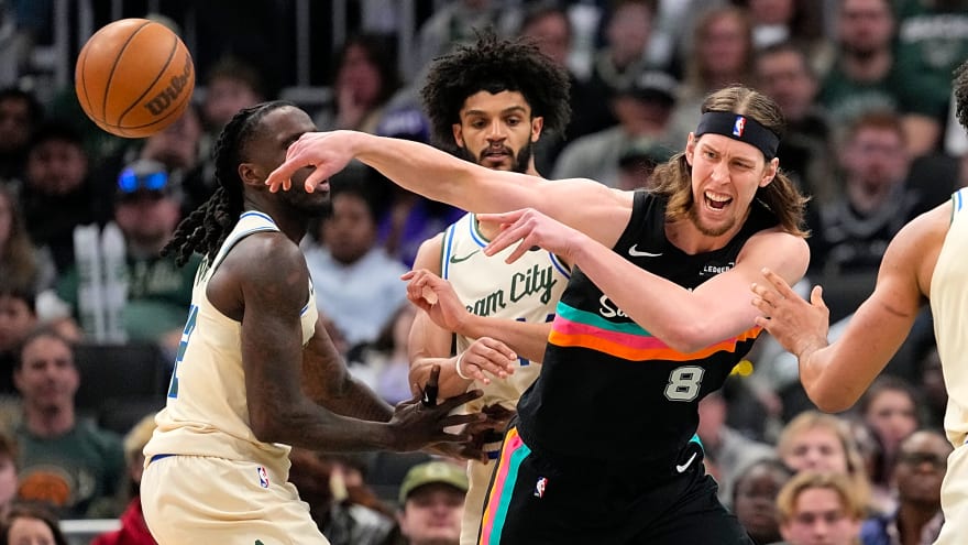 NBA Notes: Spurs, Kelly Olynyk, Mavericks, Dirk Nowitzki, Sixers