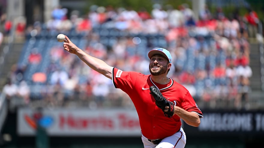 Mariners Designate Ryan Loutos For Assignment