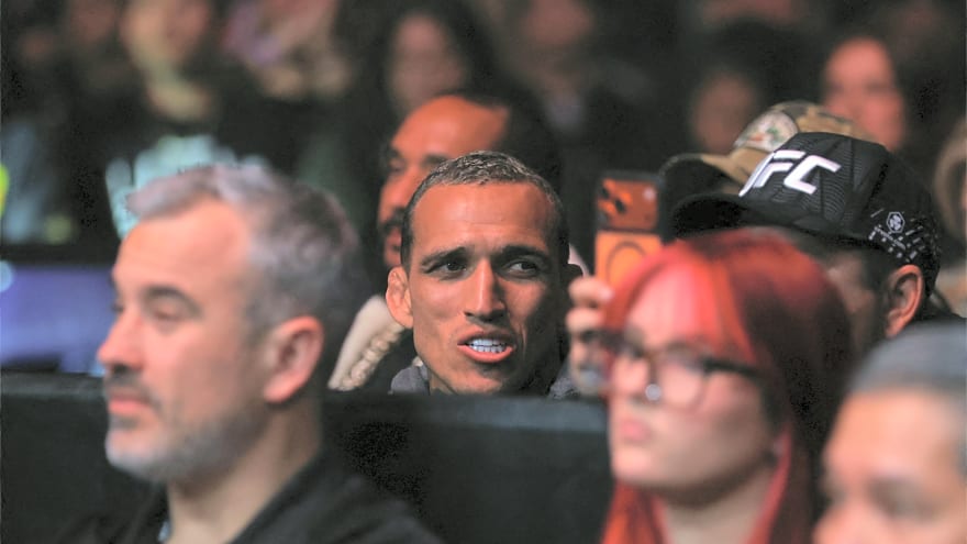 Charles Oliveira sees Sergei Pavlovich weakness that will result in Alex Pereira knocking him out
