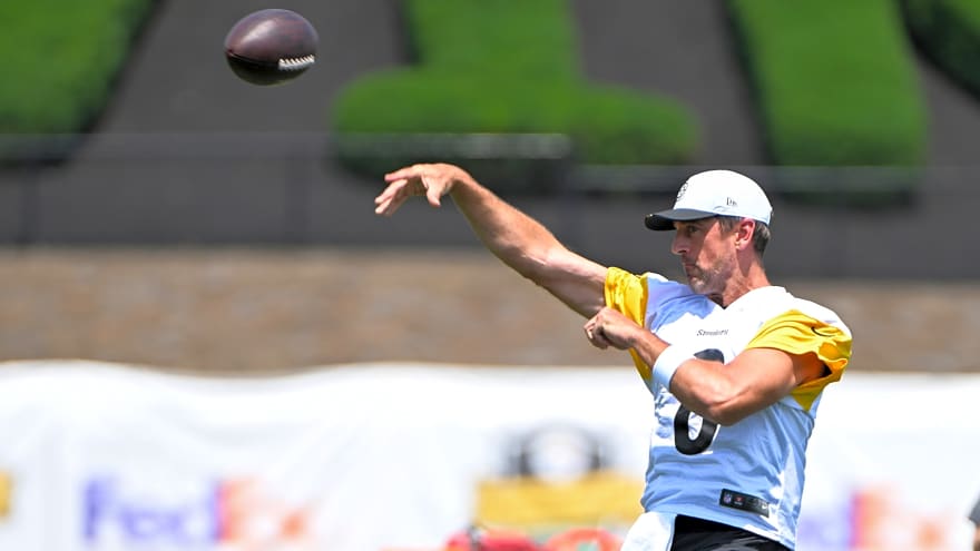 Steelers&#39; Aaron Rodgers Has Direct Response To Terry Bradshaw: 'Doesn&#39;t Know Me'