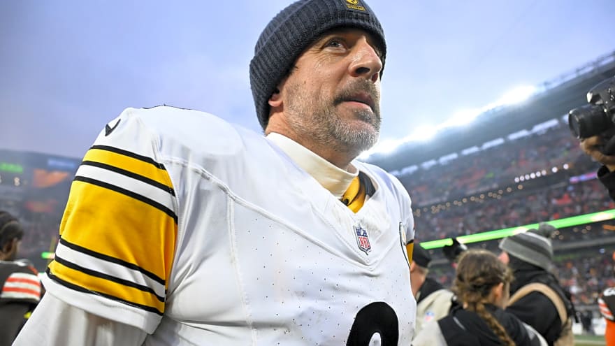 Browns Pro Bowler takes a shot at Aaron Rodgers after forcing game-winning deflection that could rewrite Steelers' season