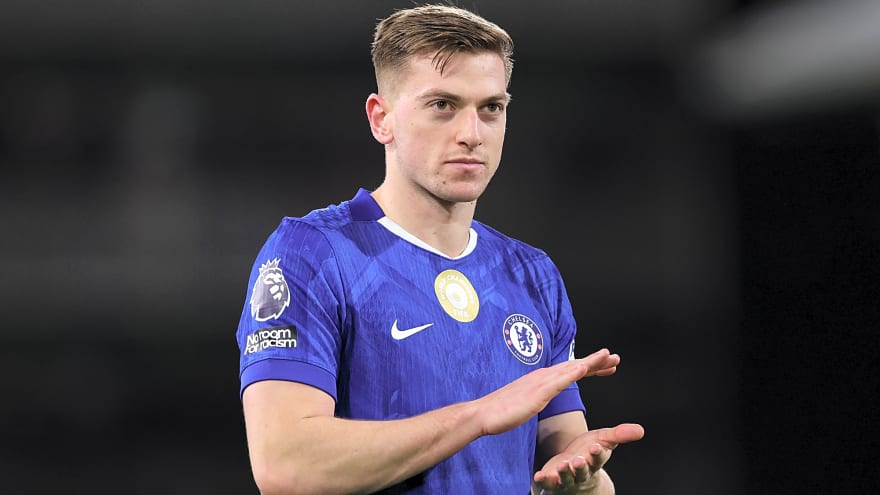 Report: Manchester United plot surprise raid on Chelsea for 'top, top player'