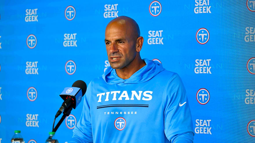 Robert Saleh passes his first real test by putting Jeffery Simmons in timeout after throwing a punch at Titans training camp