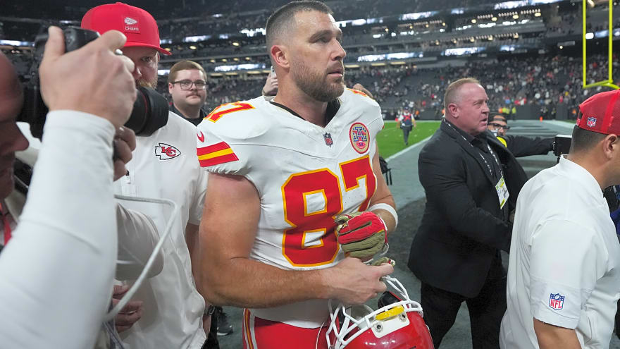 Chiefs TE Travis Kelce Leaning Towards Continuing Playing Career?