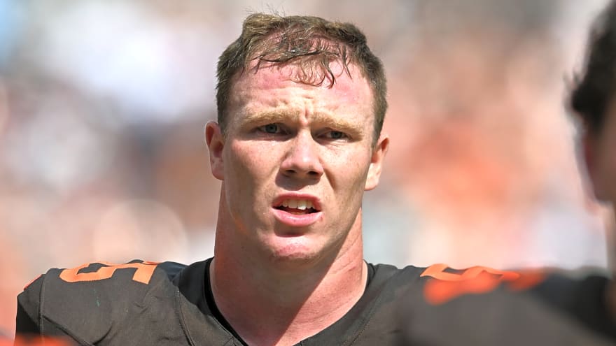 Ravens Signing Former Browns C Ethan Pocic