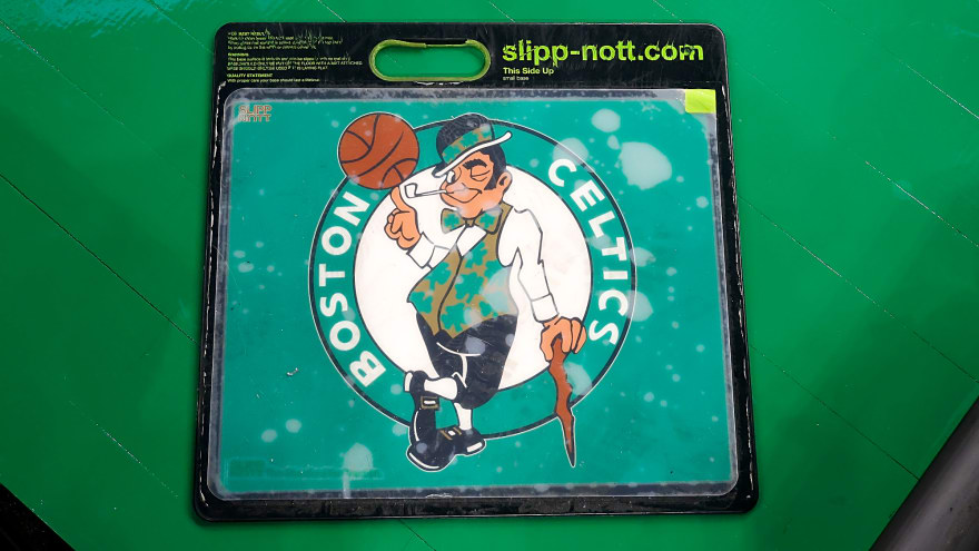 Celtics sign first-round pick Hugo Gonzalez