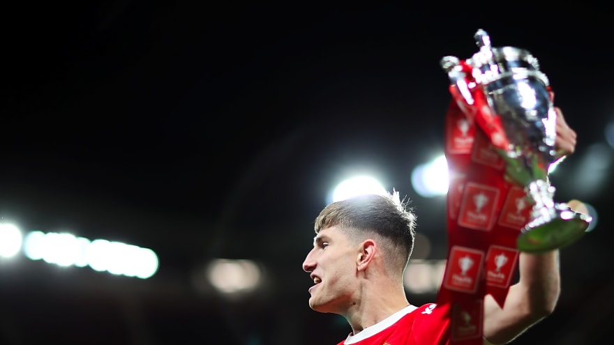 January transfer sealed: Official Man Utd account confirms permanent deal two days before deadline