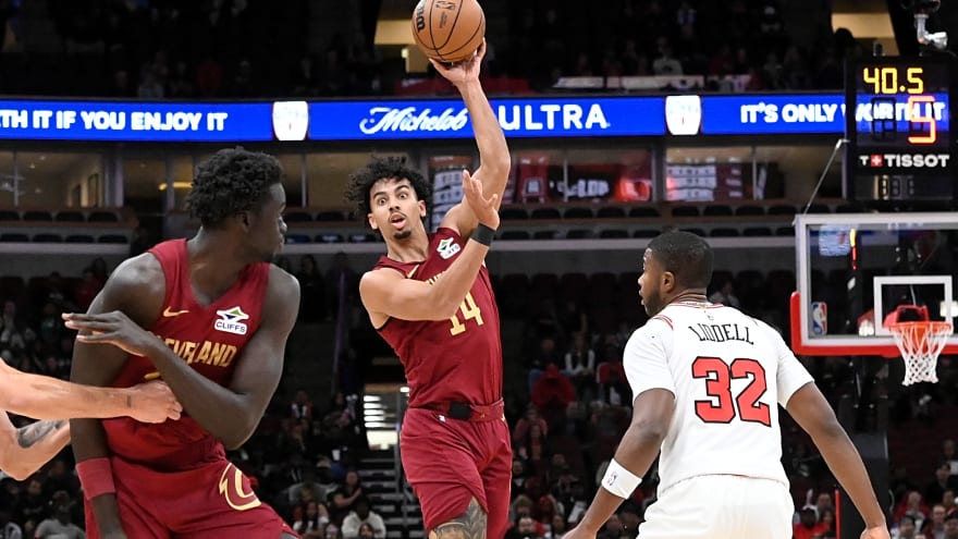 Jules Bernard (Wolves), David Stockton (Suns) Sign Camp Deals