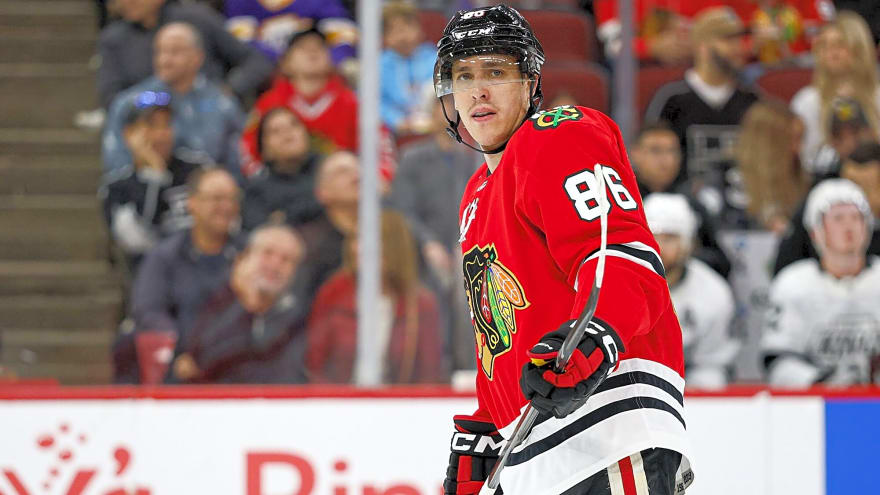 Blackhawks’ Teuvo Teravainen leaves game against Oilers