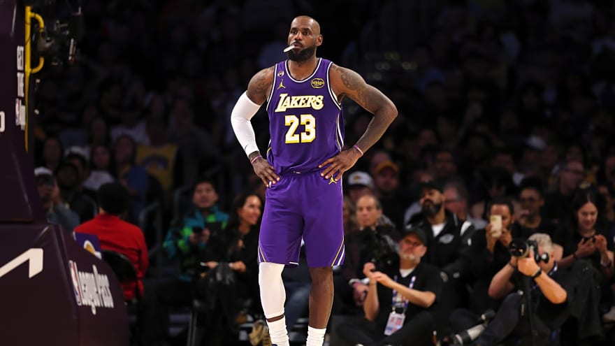 Lakers’ LeBron James ineligible for postseason awards for first time