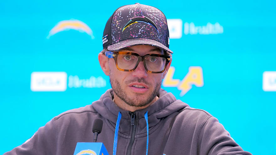 Chargers Sticking With Mike McDaniel As Play-Caller