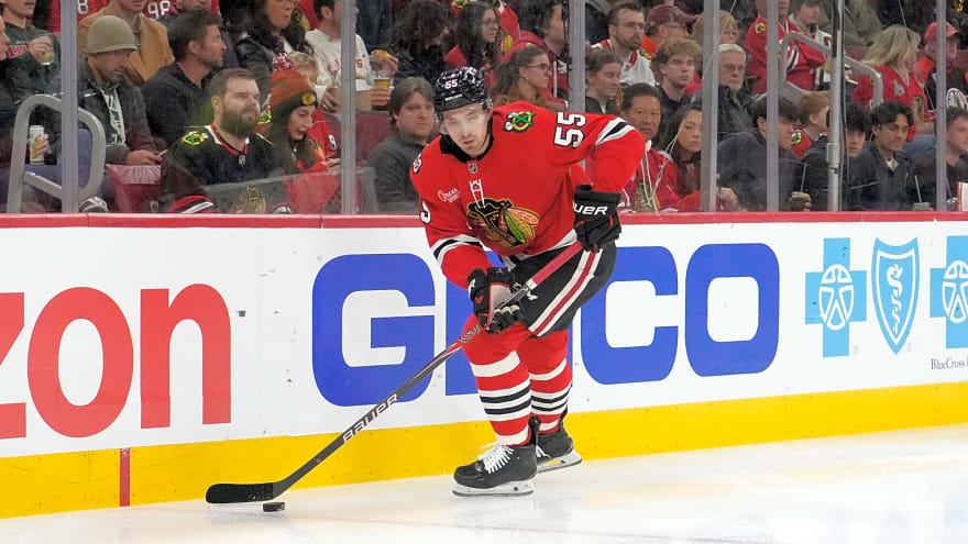Blackhawks scratch Artyom Levshunov against Maple Leafs for arriving late