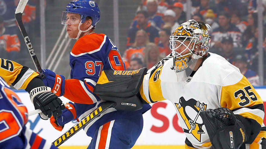 Why now could be the time for the Oilers to pounce on the goaltending market