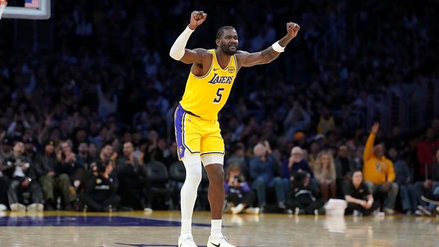Deandre Ayton made a shady comment about the Lakers after latest loss