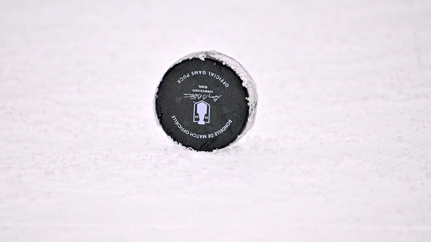 Canucks’ draft options at 15th overall: Cole Reschny