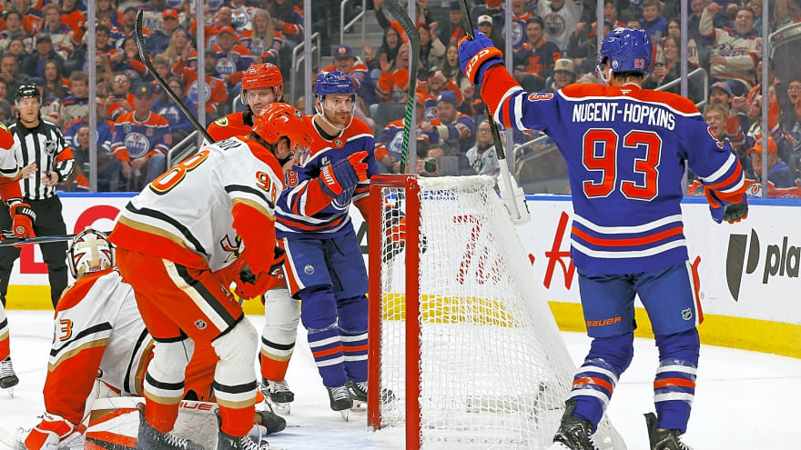  Oilers handle Ducks in first meeting against potential playoff opponent