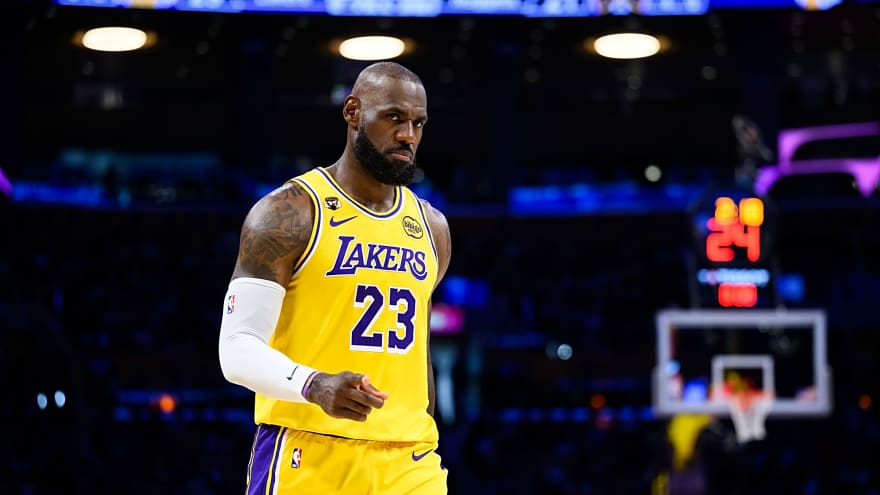 Colin Cowherd says Michael Jordan wouldn’t take backseat role like LeBron James with Lakers