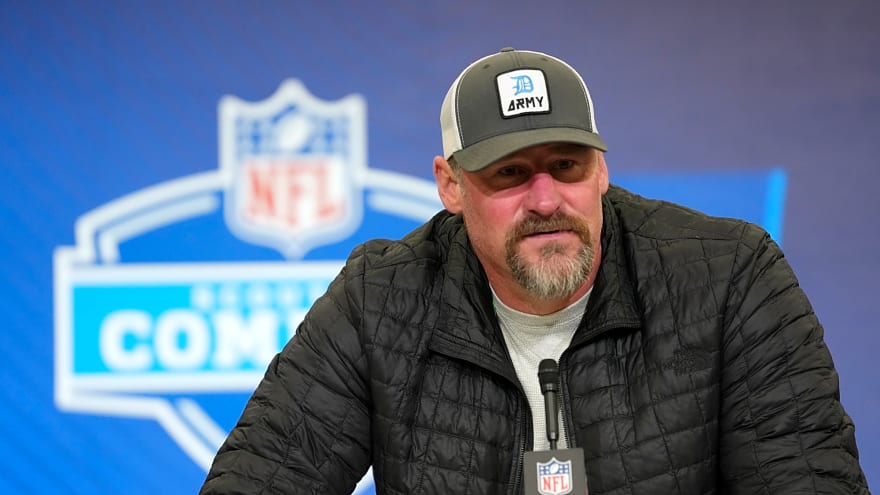 NFC Notes: Dan Campbell, Brad Holmes, Jack Sanborn, Bears, Lions