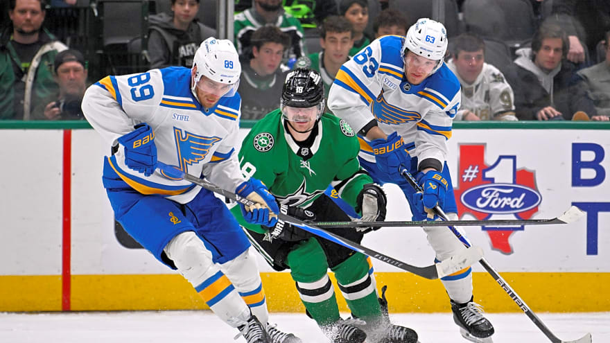 Blues Lose Last-Minute Heartbreaker to Stars 3-2 on Winless Road Trip