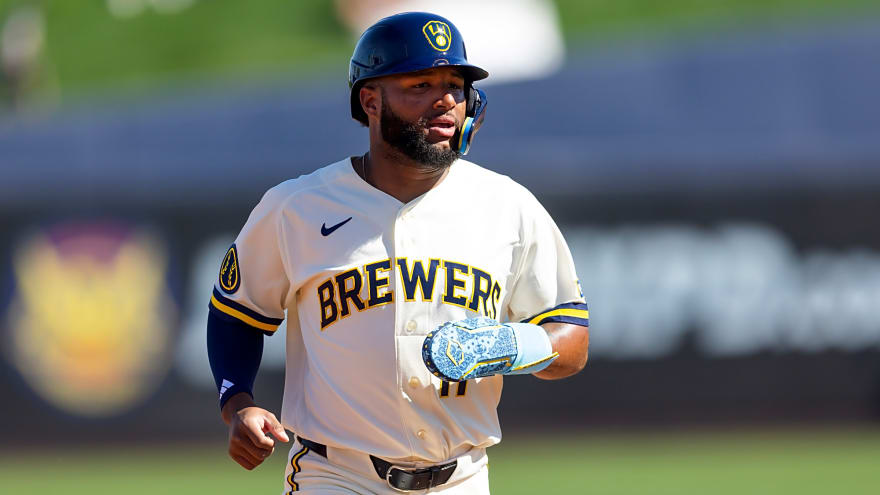 Milwaukee Brewers release injury updates on Andrew Vaughn and Jackson Chourio