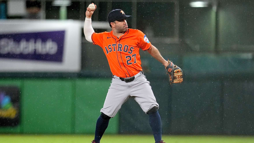 Astros' Jose Altuve undergoes a minor foot procedure