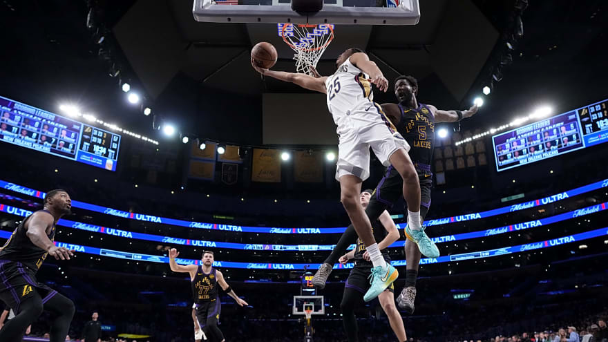 Udonis Haslem calls out Lakers Deandre Ayton