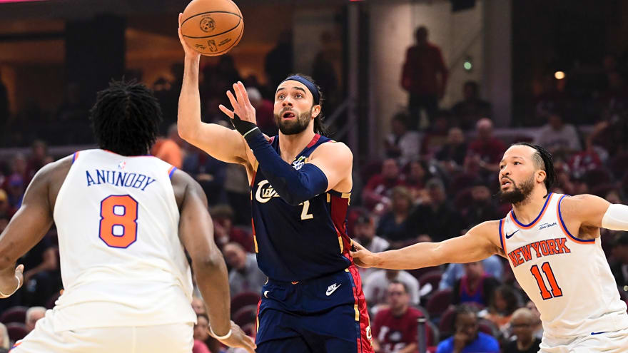 Clippers still need to clear two roster spots after adding Max Strus