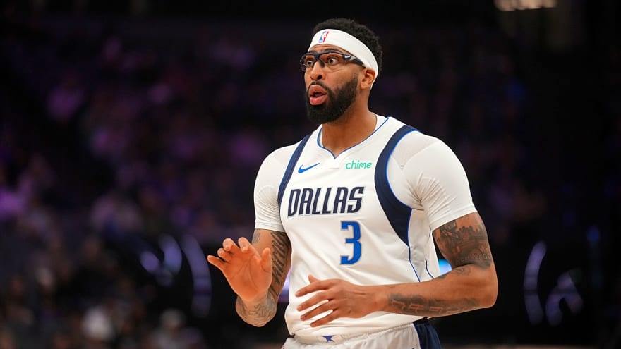 Mavericks taking measured approach to possible Anthony Davis deal