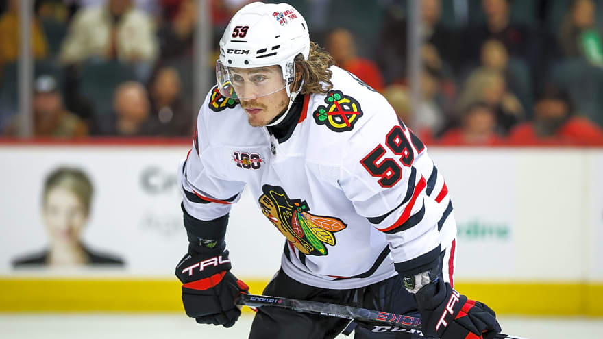 Blackhawks’ Tyler Bertuzzi expected to return to lineup vs. Kraken