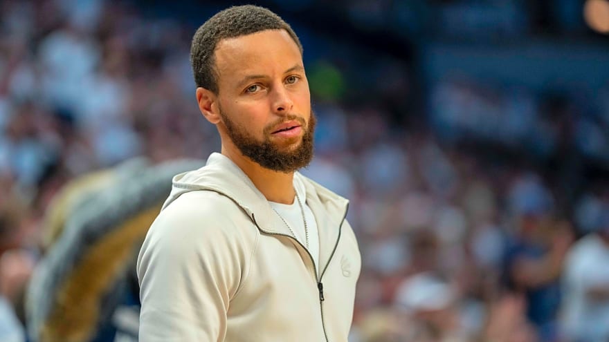 'Put Him in the Corner at 40, 41 Years Old': Steph Curry’s Father Dell in Awe of Warriors Star, Speaks Up About His Future