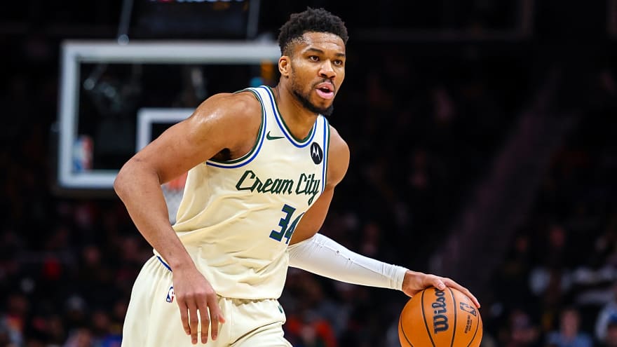 Golden State Warriors Could Pursue Milwaukee Bucks’ Giannis Antetokounmpo, Los Angeles Lakers’ LeBron James This Offseason