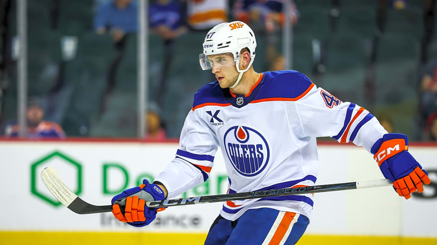 Canucks, Oilers Swap Josh Bloom And Jayden Grubbe