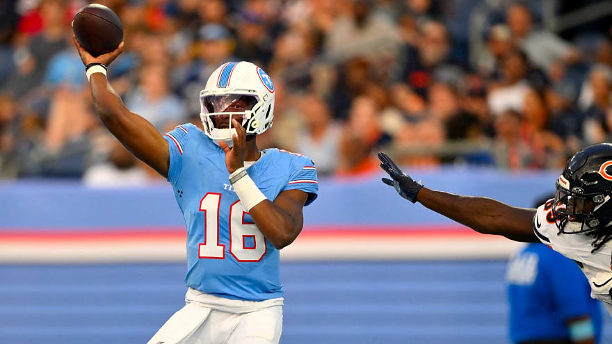 Titans Sign 16 Players To Practice Squad