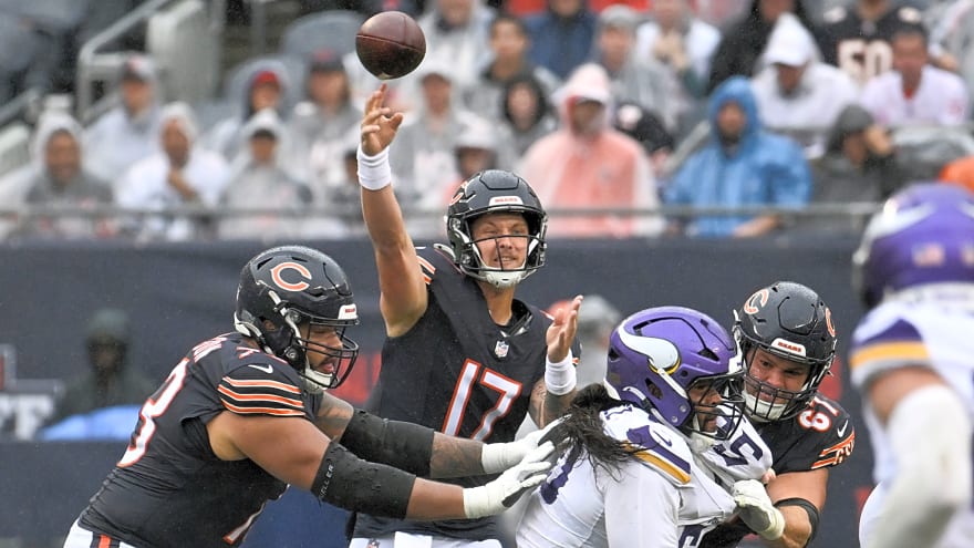 Tyson Bagent makes opinion about Case Keenum very clear amid QB1 battle