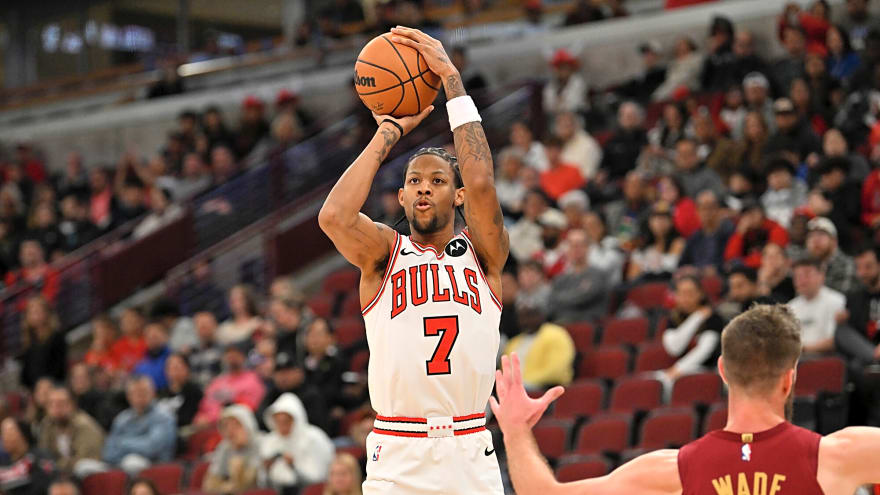 NBA Notes: Bucks, Cam Thomas, Sixers, Dalen Terry, Pistons