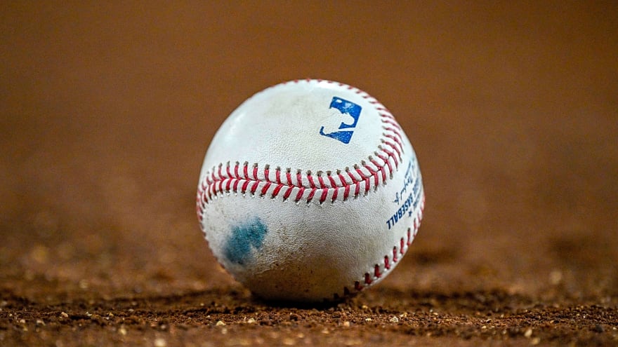 Twins To Select Ben Ross
