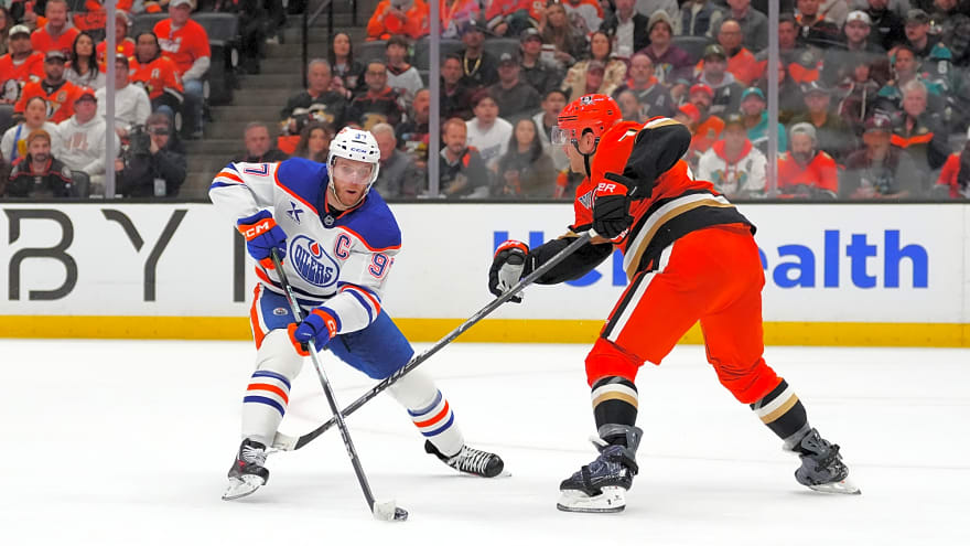 Oilers training camp day two: McDavid crashes into post; Dickinson leaves shaken up