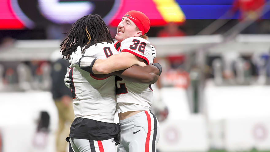 Cash Jones garnering a lot of praise at Falcons OTAs