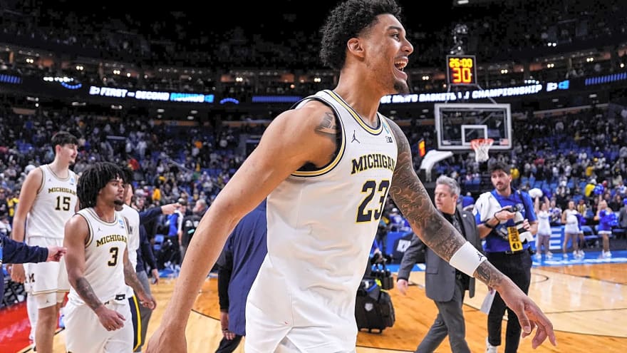 Watch: Michigan advances to Sweet 16 with dominant 2nd-half against St. Louis