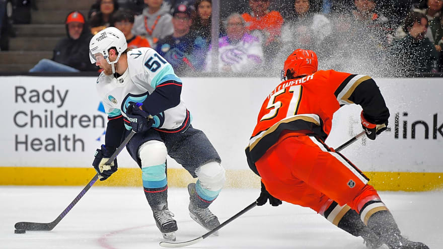 Would Shane Wright make sense for the Calgary Flames?