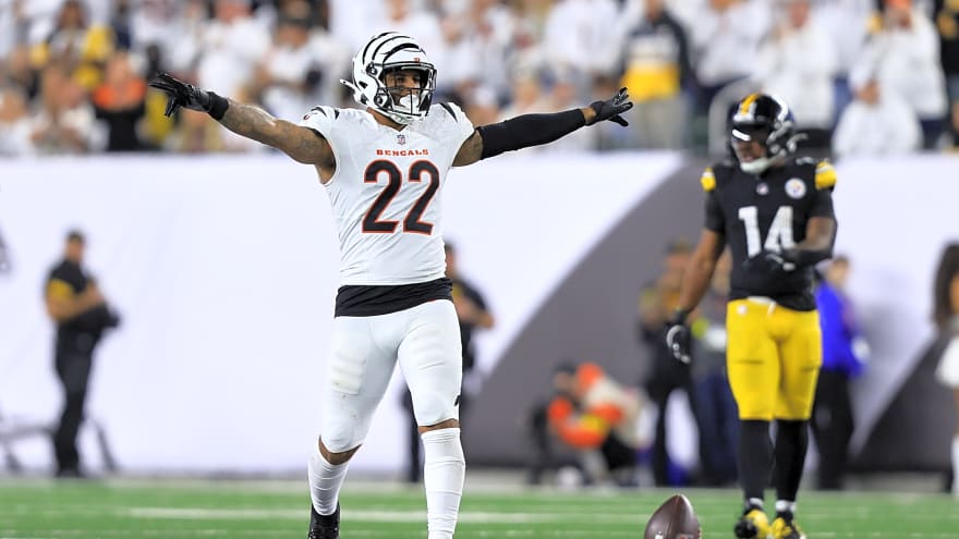 14 INT Safety Signs Contract With the Buffalo Bills